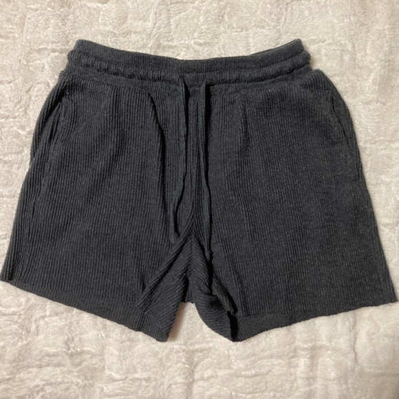 Gray Ribbed Shorts - Picture 2 of 2